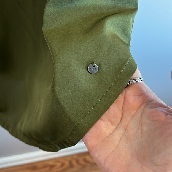 Abercrombie & Fitch Essentials Sleeveless Top Size Small - Picture 4 of 10